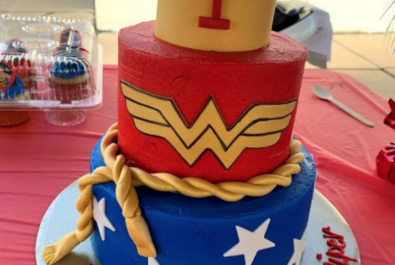 wonder woman cake